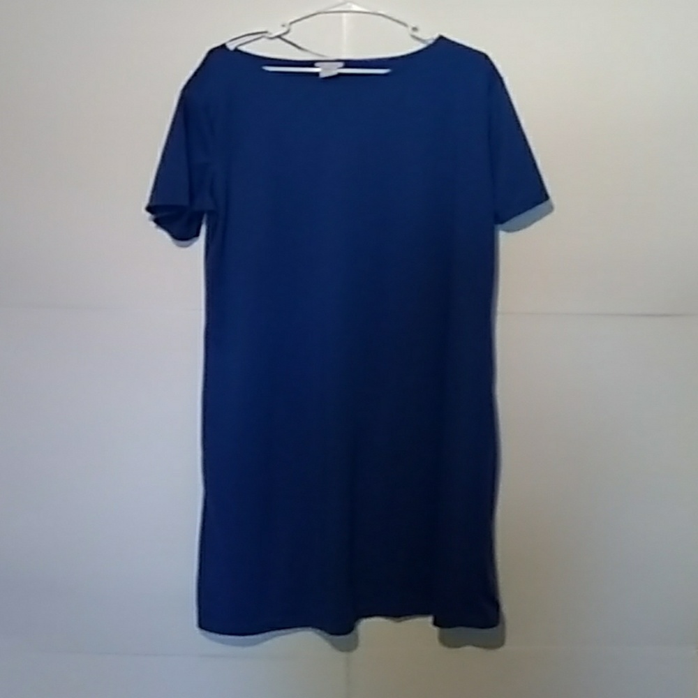 Vicki Wayne. Gently used. 54" long