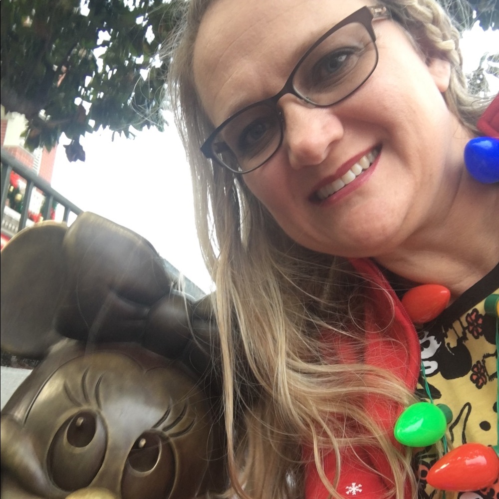 Meet your Posher, Jennifer