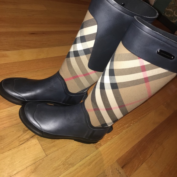 Burberry Rain Boots - Picture 2 of 5