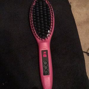 Illustra Beauty Straightening Brush