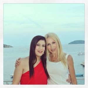 Meet your Posher, Alexandra