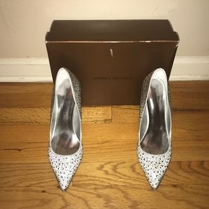 Audrey Brooke Glitter Pump