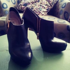 MK boots
