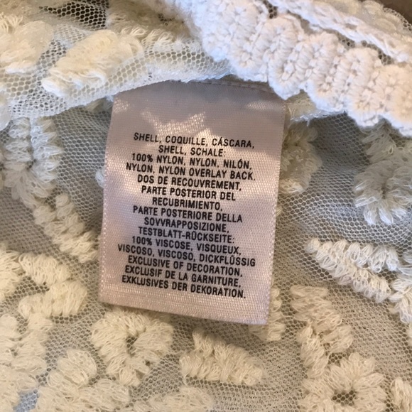 Beautiful top from Anthropologie (Maeve) - Picture 4 of 4