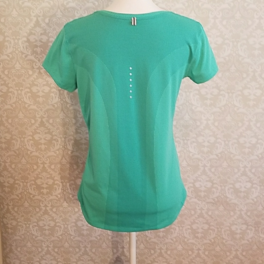 Nike Dri-Fit - Picture 2 of 4