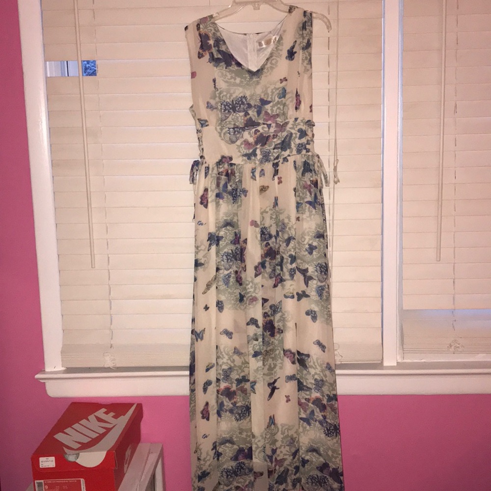 Butterfly print maxi dress