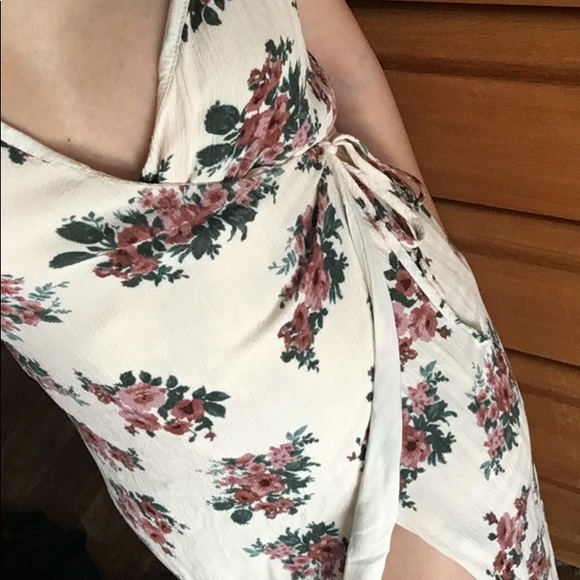 Adorable floral dress - Picture 1 of 5