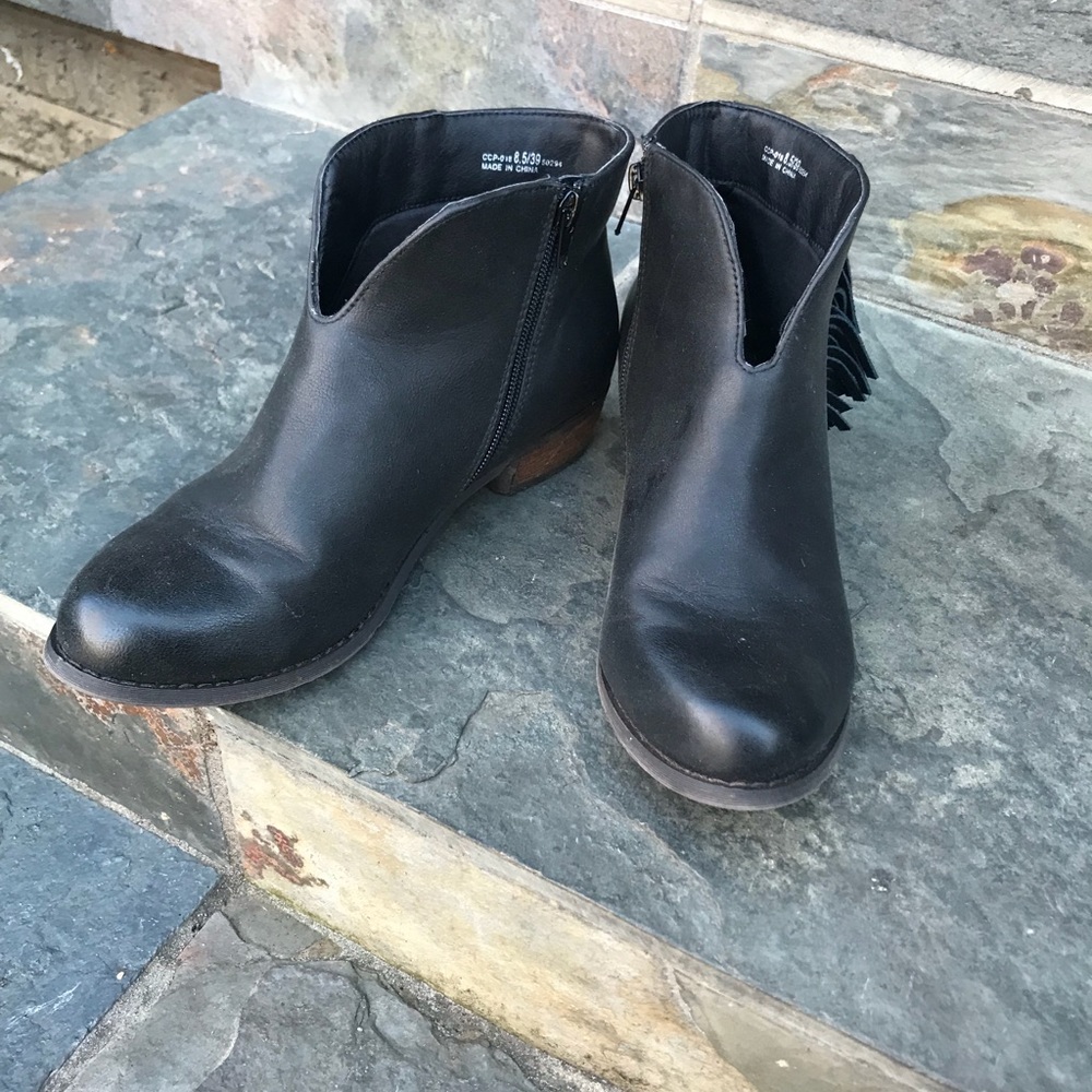 Black fringe leather booties size 8.5