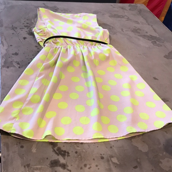 Polka dot dress with belt - Picture 3 of 4