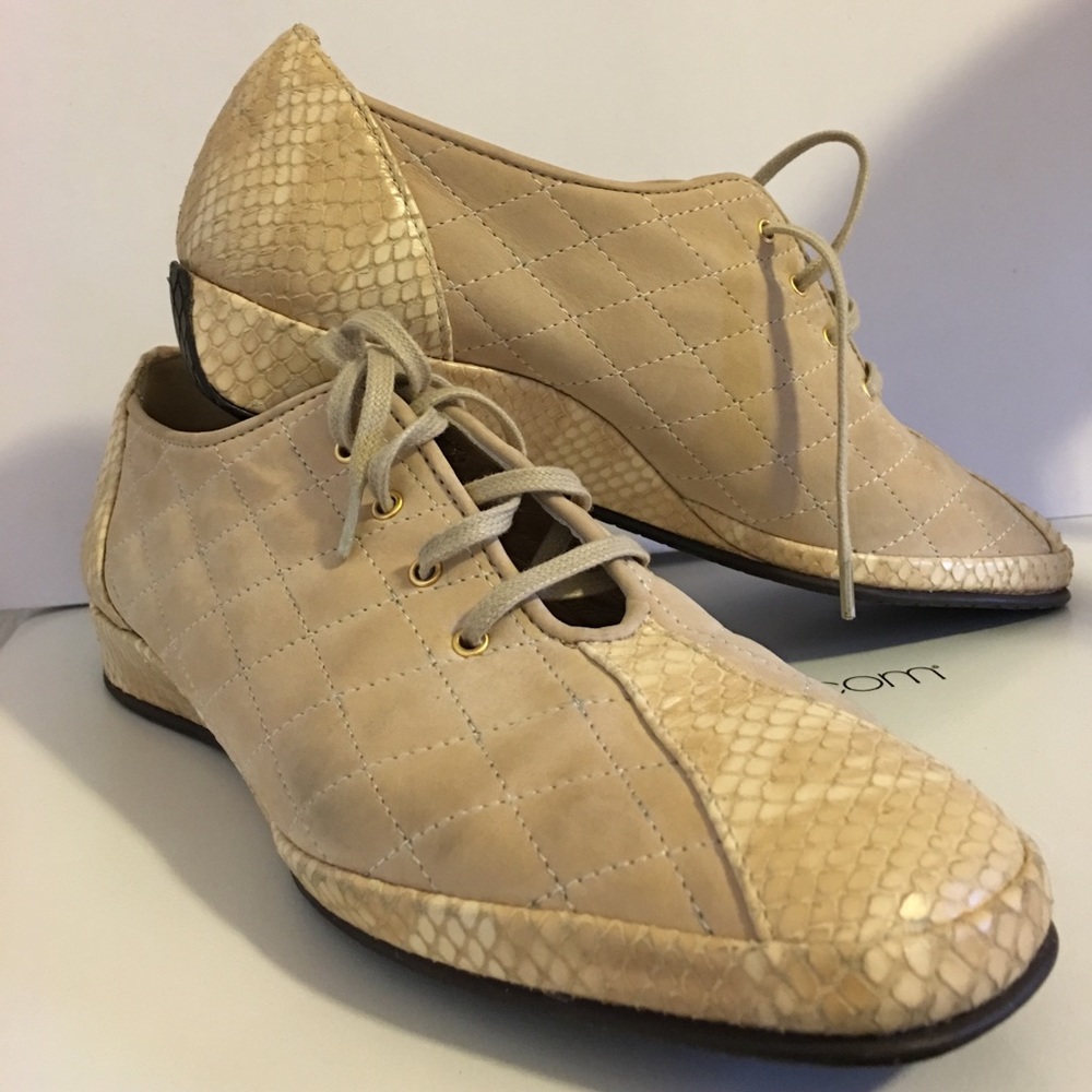 Amalfi by Rangoni Leather Sneaker SZ 61/2