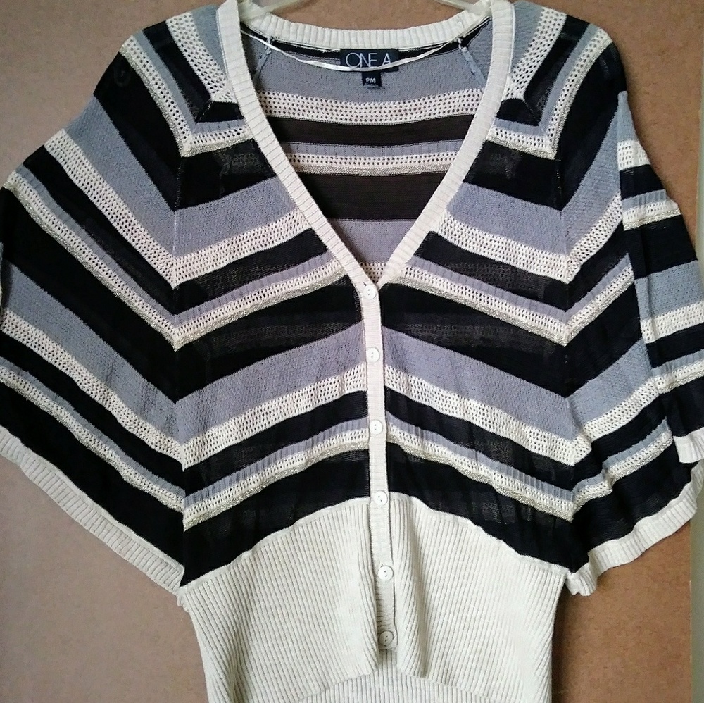 ONE A Vneck Lightweight Sweater