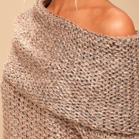 ✨LAST ONE ✨knit cowl neck Off the shoulder sweater - Picture 3 of 7