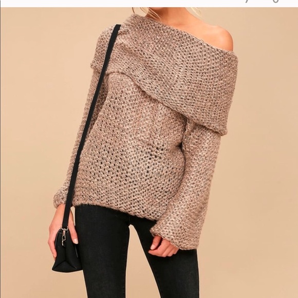 ✨LAST ONE ✨knit cowl neck Off the shoulder sweater - Picture 7 of 7