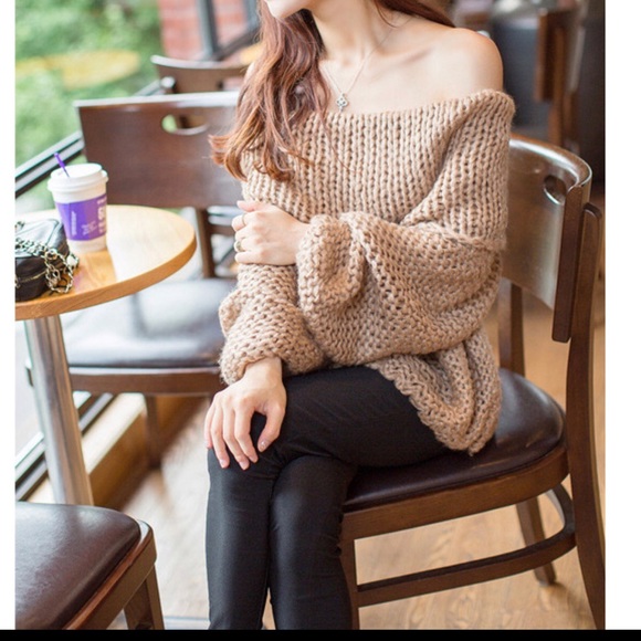 ✨LAST ONE ✨knit cowl neck Off the shoulder sweater - Picture 2 of 7