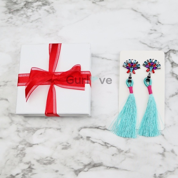 MUST Christmas Gift Tassel Earrings - Picture 3 of 4