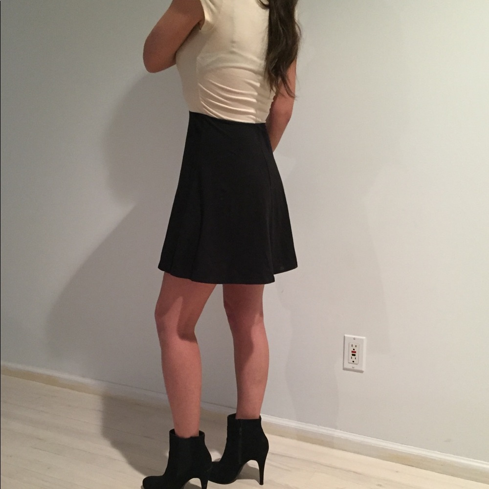 Divided Short Sleeve Dress. Size 4. NWOT!