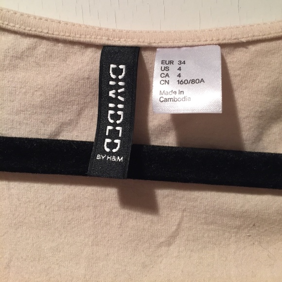 Divided Short Sleeve Dress. Size 4. NWOT! - Picture 5 of 6