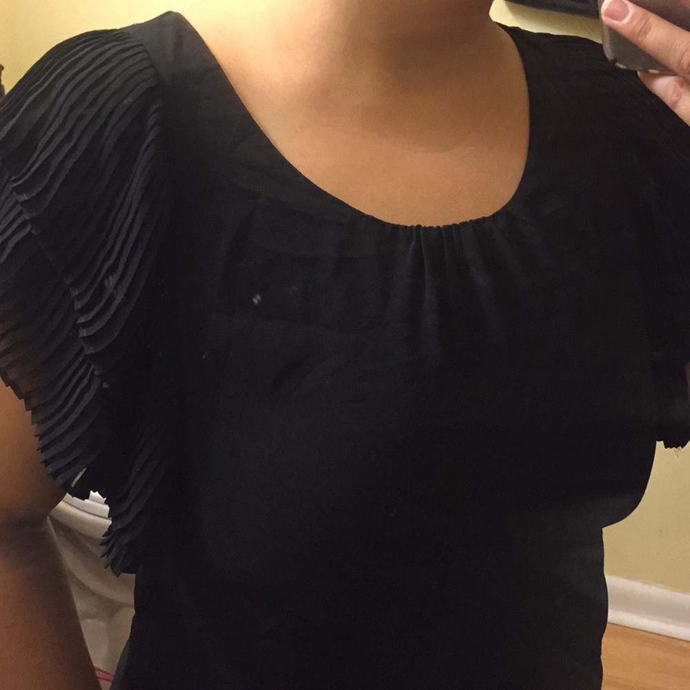 Forever 21 flutter sleeve blouse