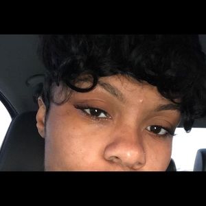 Meet your Posher, Ciara