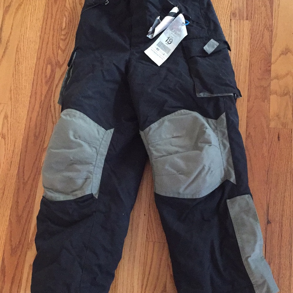 Boys ski pants used