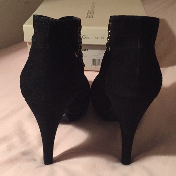 BCBGeneration BG-Model Ankle Booties - Picture 4 of 6