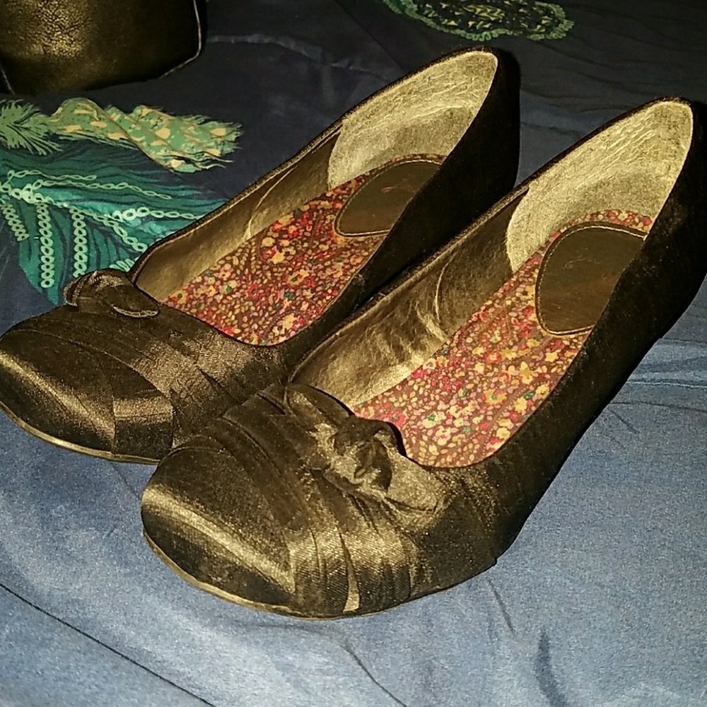 Dress shoes
