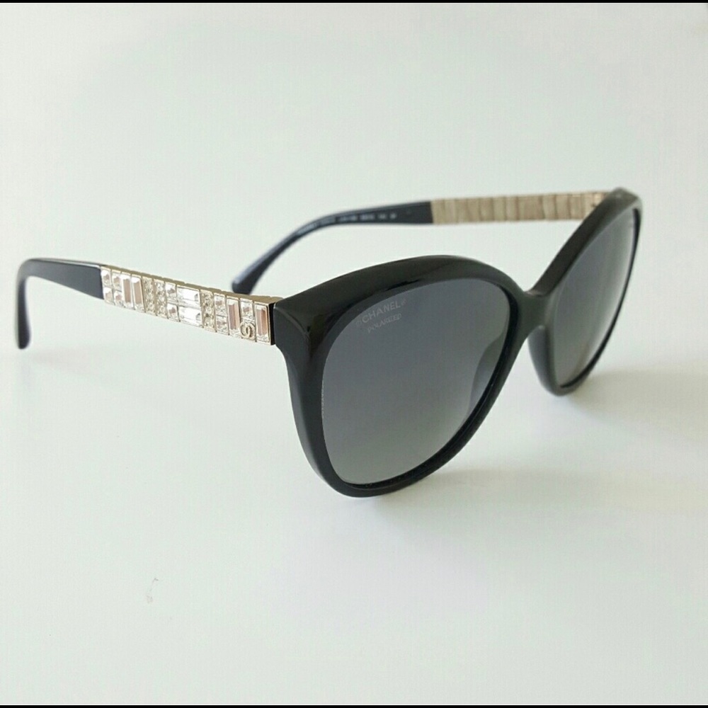 Authentic Chanel cristal bijou polarized butterfly