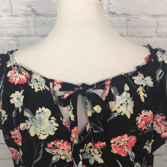 LC Lauren Conrad Sheer Floral Keyhole Back Blouse - Picture 4 of 7