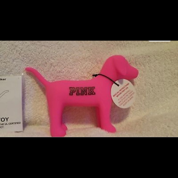 2017 PINK Bluetooth speaker  - Picture 2 of 5