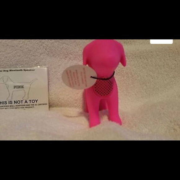 2017 PINK Bluetooth speaker  - Picture 5 of 5