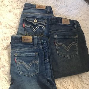 3 pairs of Levi’s jeans