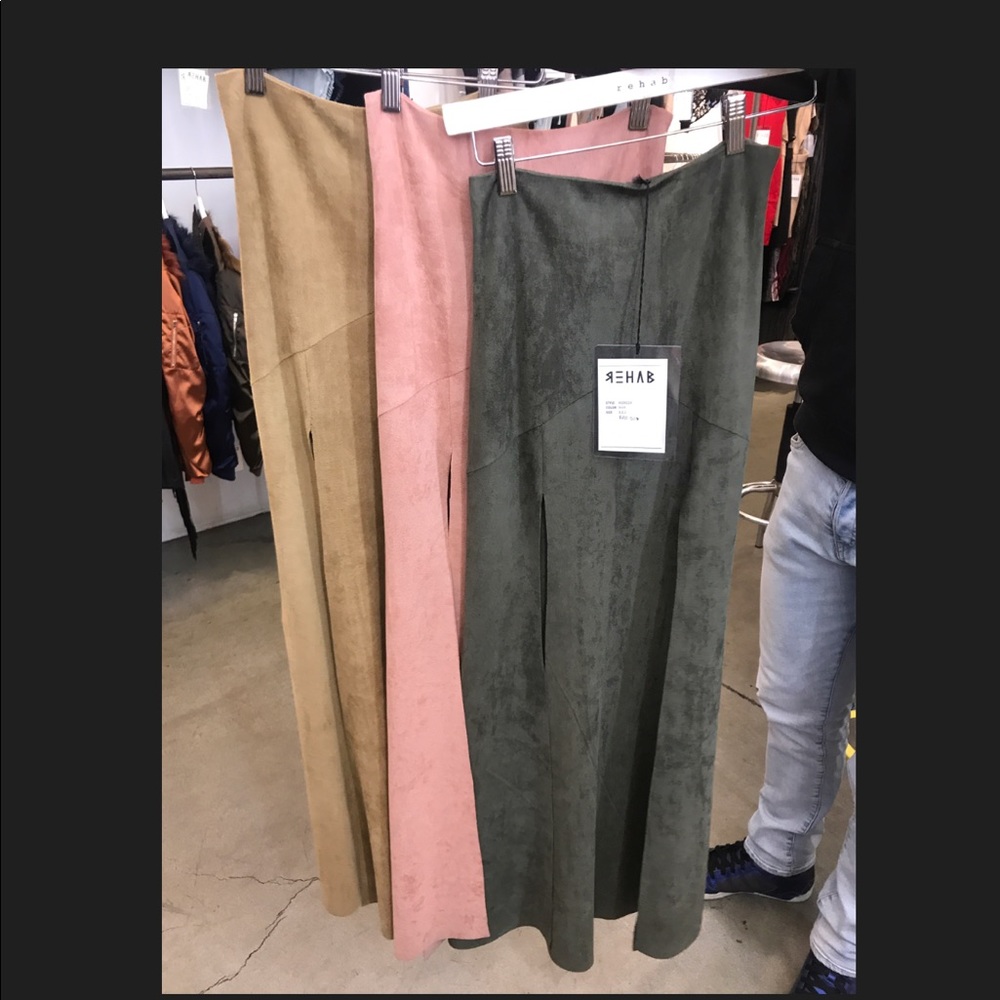 Vegan stretch suede skirt