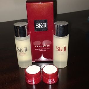 SK-II BRAND NEW in packaging R.N.A Power Essence