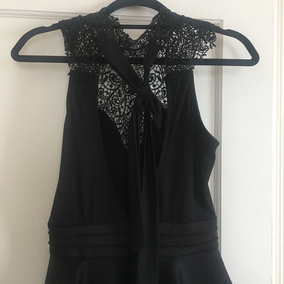 Black dress - Picture 3 of 8