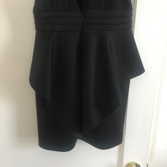 Black dress - Picture 5 of 8