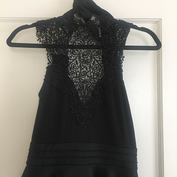 Black dress - Picture 6 of 8