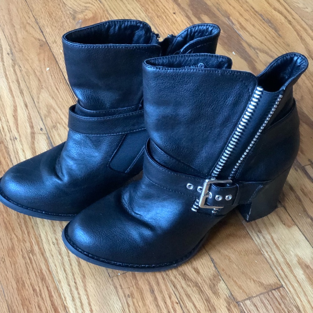 Black Moto Style Block heel bootie