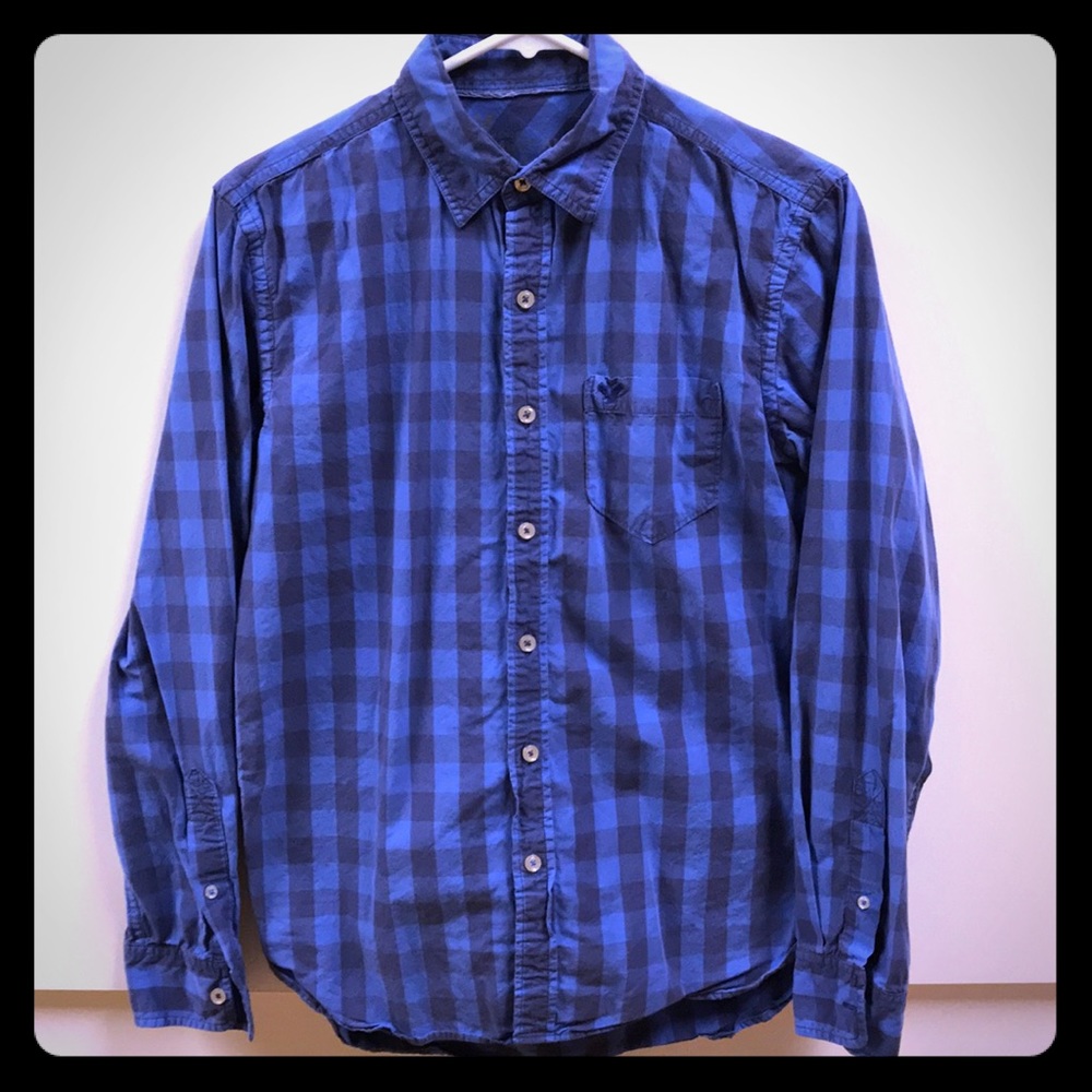 American Eagle Button Down Shirt (XS) Athletic Fit
