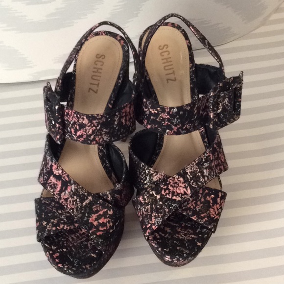 SCHUTZ LEATHER BUTTERFLY PLATFORM HEELS // SIZE 8 – SANGRE  Schultz platform heels size 8