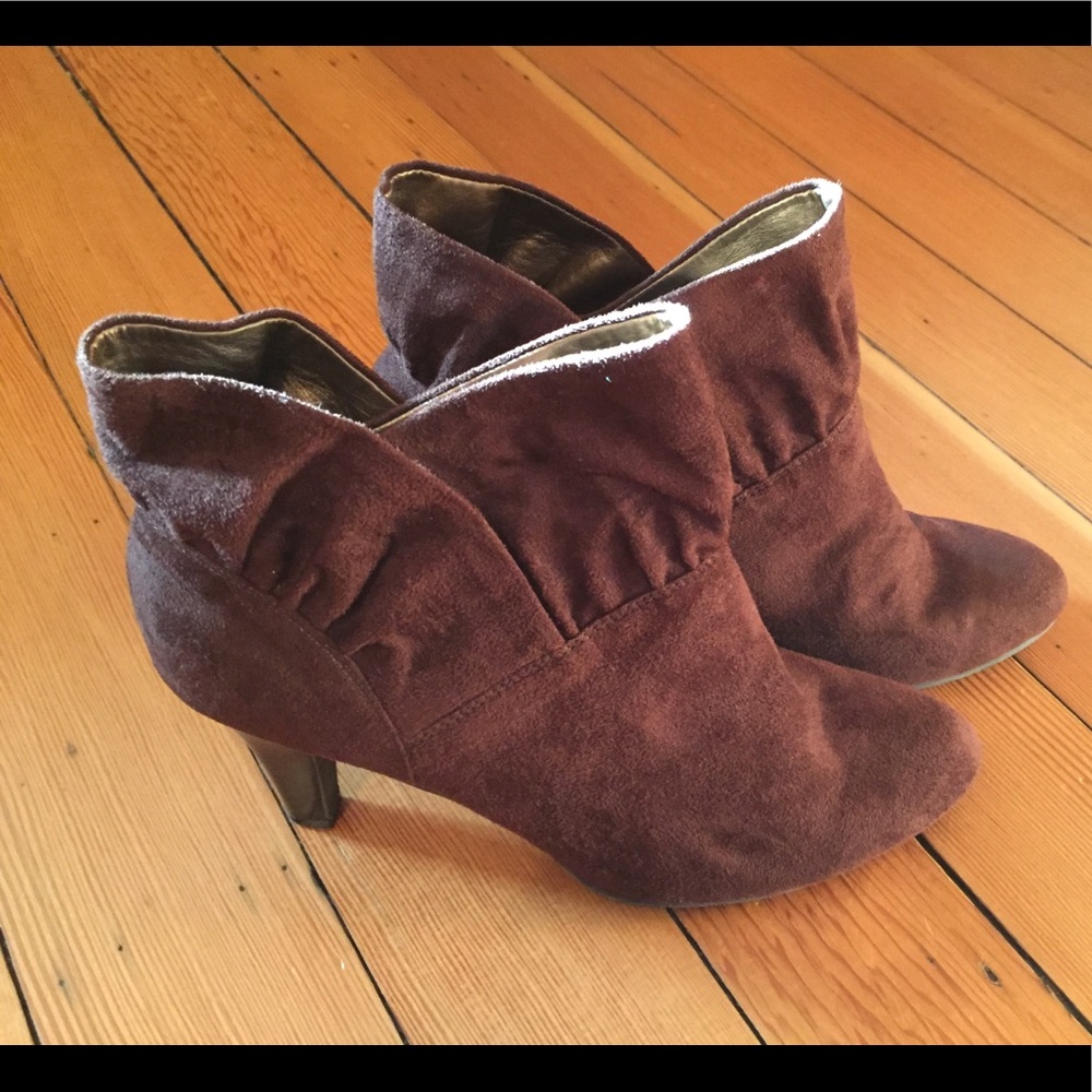 Size 10 Coconuts brown boots