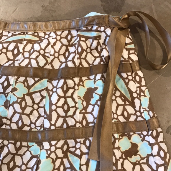 Like new Gap skirt - Picture 2 of 4