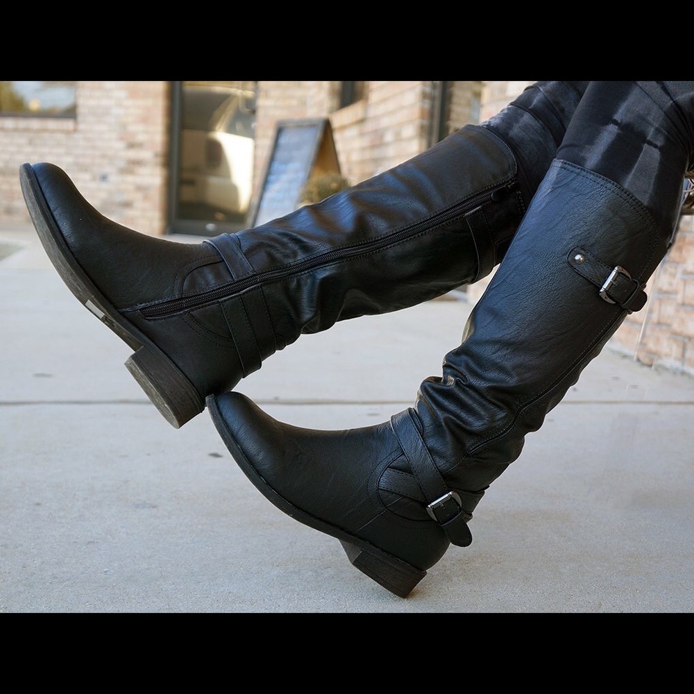 Black faux leather moto riding boots size 6