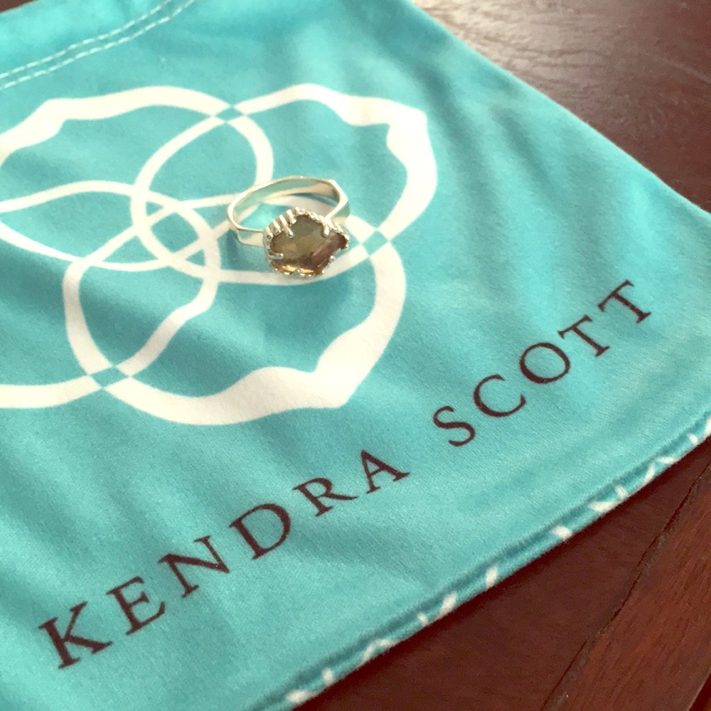 Beautiful Kendra Scott ring size 5