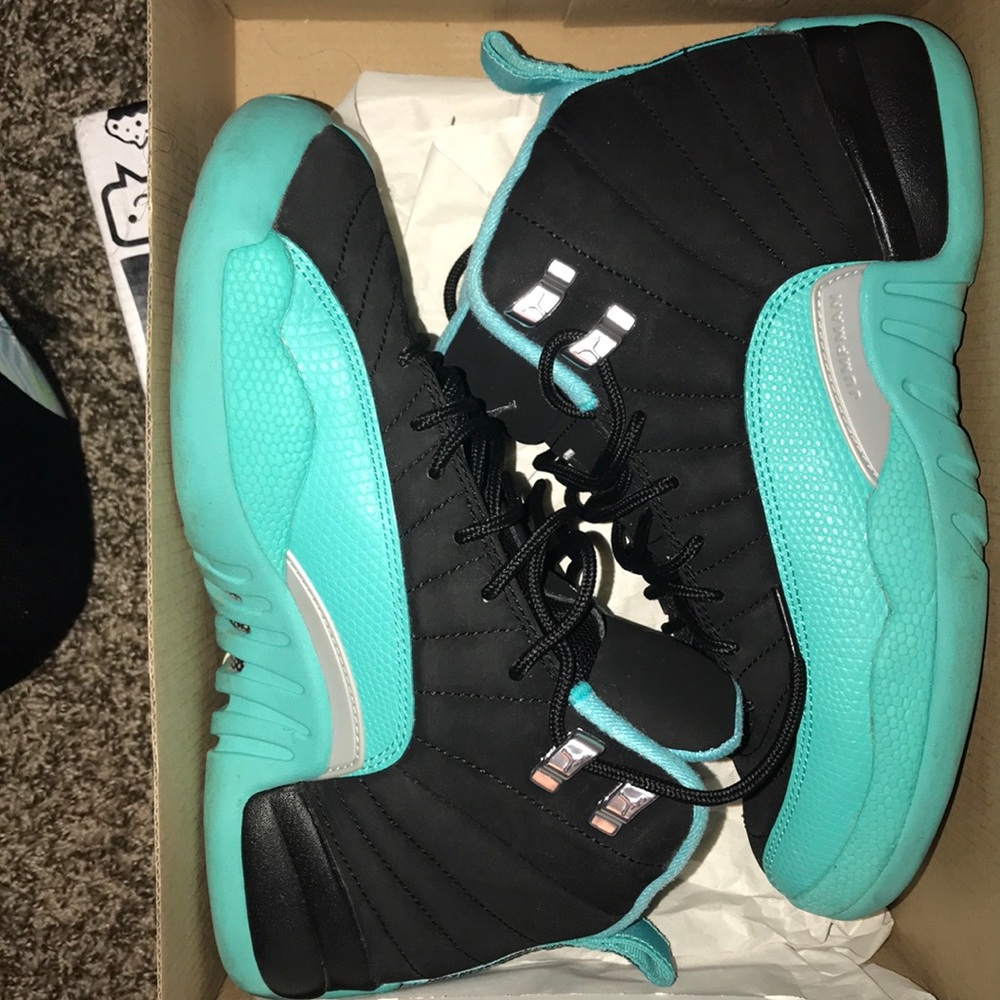 PRICE DROP:AIR JORDAN 12 RETRO OG