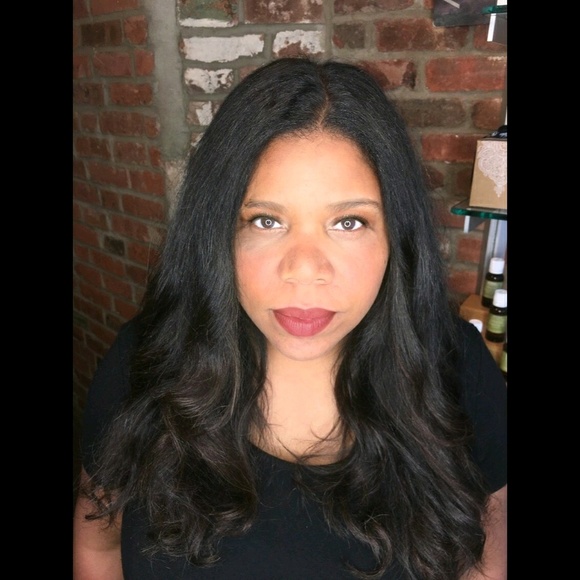 Meet your Posher, Liv - Picture 1 of 1