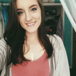 Meet your Posher, Olivia