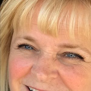 Meet your Posher, Carol