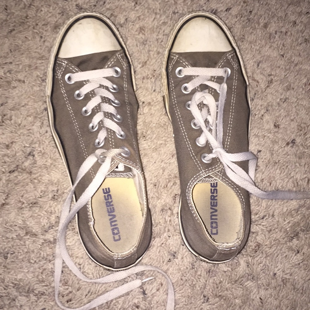 Grey converse
