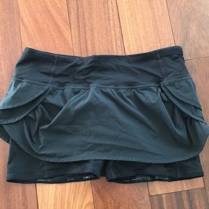 EUC Lululemon Black skirt size 8
