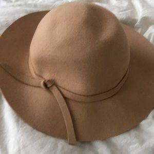 Sabo skirt S hat $20 - worn once